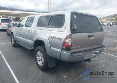 2015 Toyota Tacoma Prerunner V6 z USA, uszkodzony, nr VIN 3TMJU4GN2FM185093